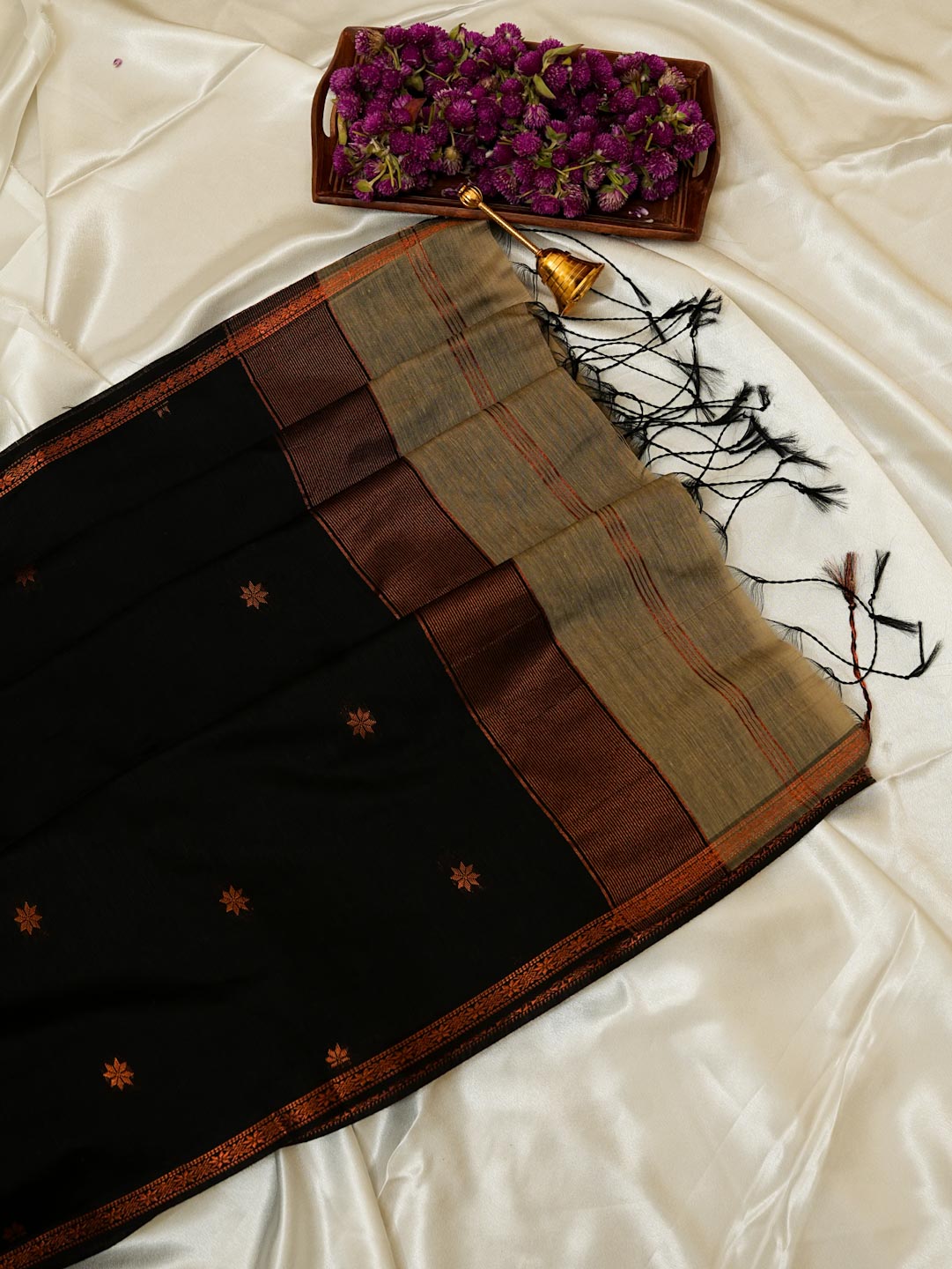 Beige & Black - Maheshwari Cotton Saree