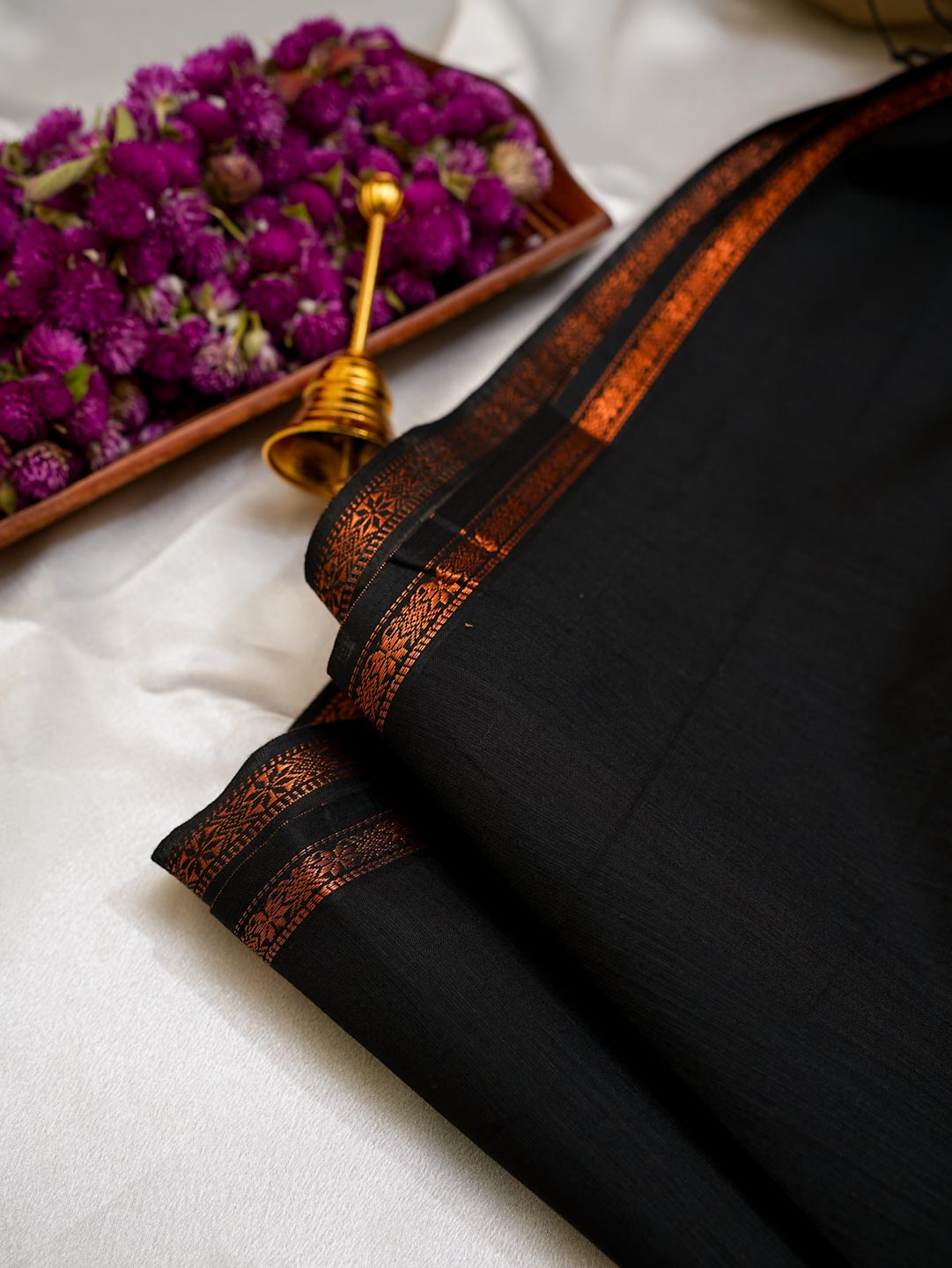 Beige & Black - Maheshwari Cotton Saree