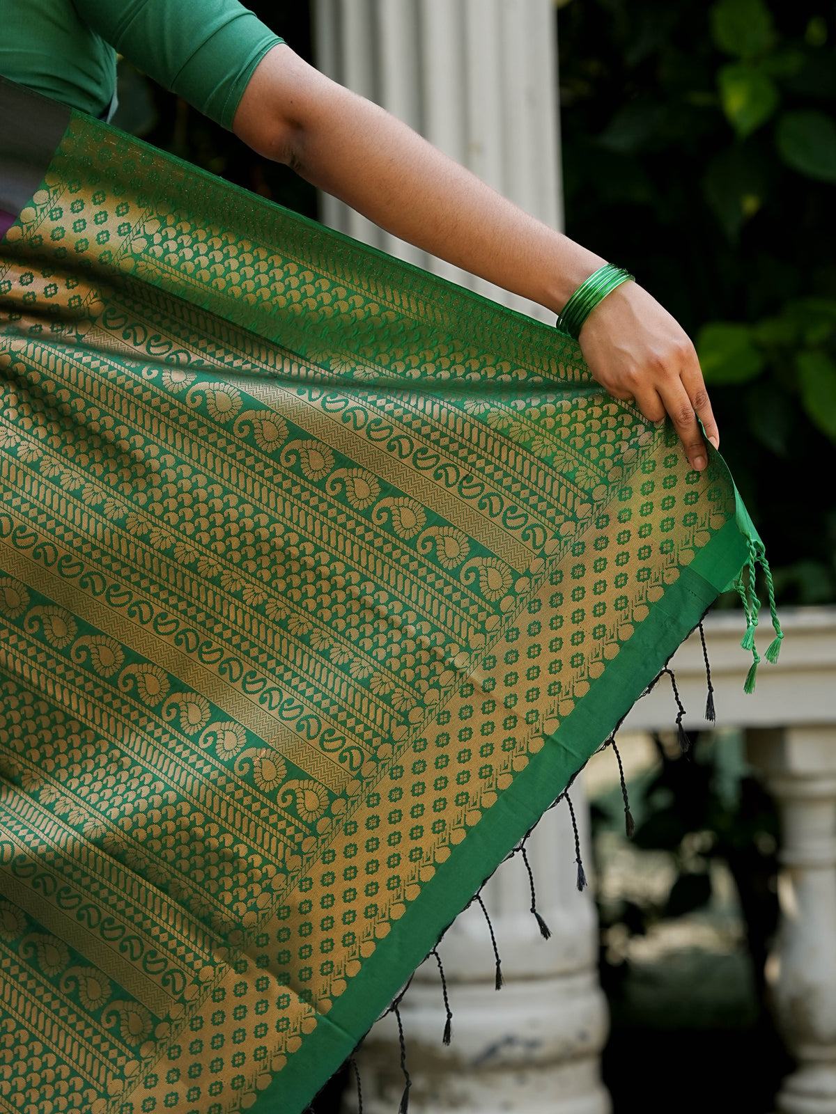 Purple & Green Borderless Soft Silk Saree