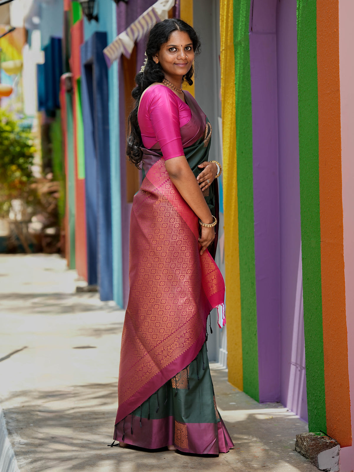 Dark Green & Pink Borderless Soft Silk Saree