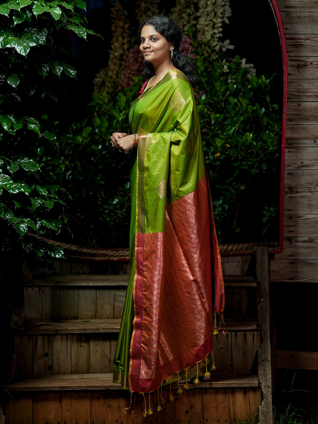 Parrot Green & Coppery Pink-Maroon Soft Silk Saree